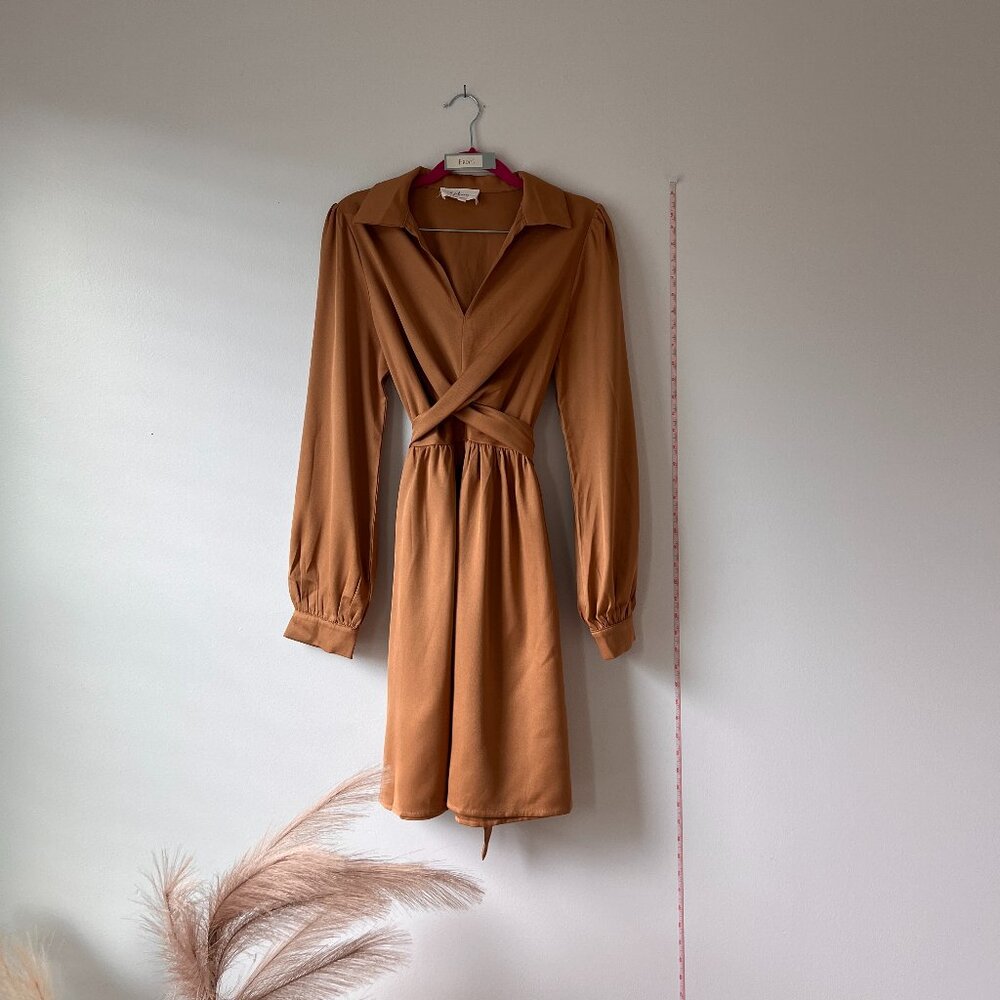 In February Collared Brown Longsleeve Midi Dress with Tie | Size M